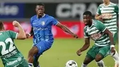 “库尼亚角球制胜，狼队以10人优势2-0击败曼联”